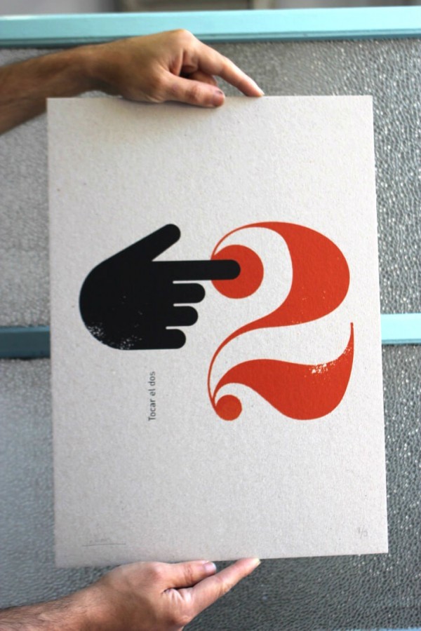 Tocar el Dos (Cardboard)