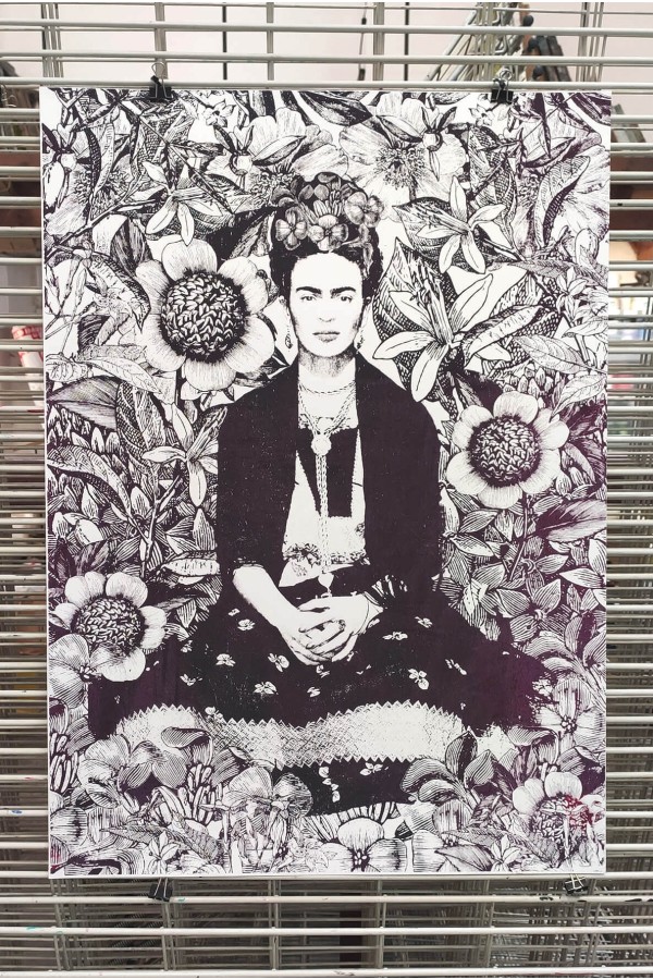 Frida & Flowers 2