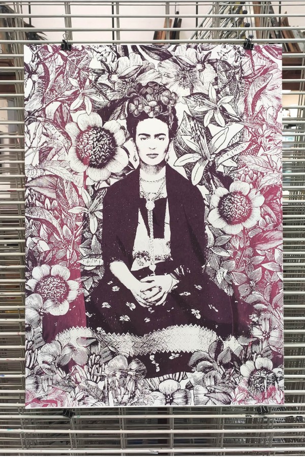 Frida & Flowers